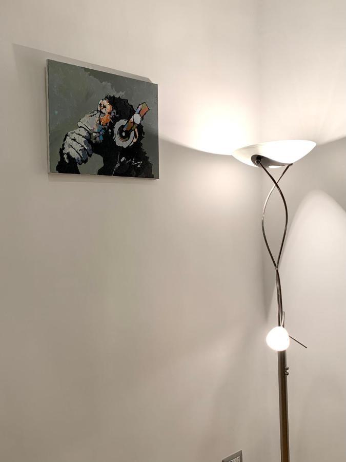 I Gironi Di Dante Apartment Napoli Bagian luar foto